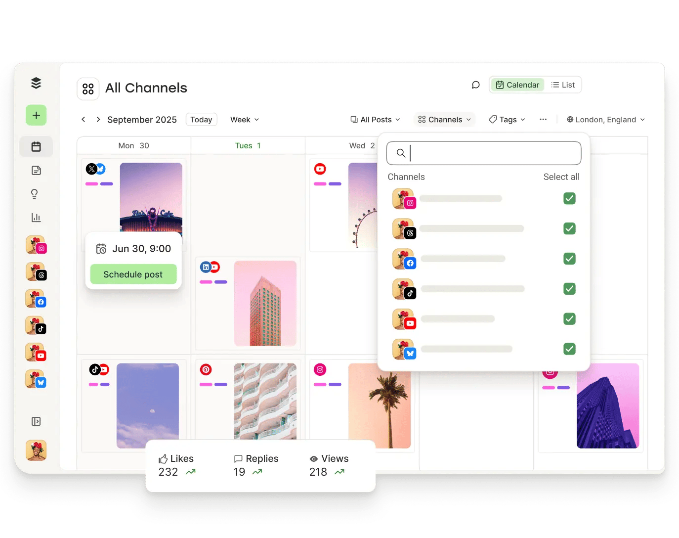Calendario de Postlane con publicaciones programadas para gestión de redes en educación superior